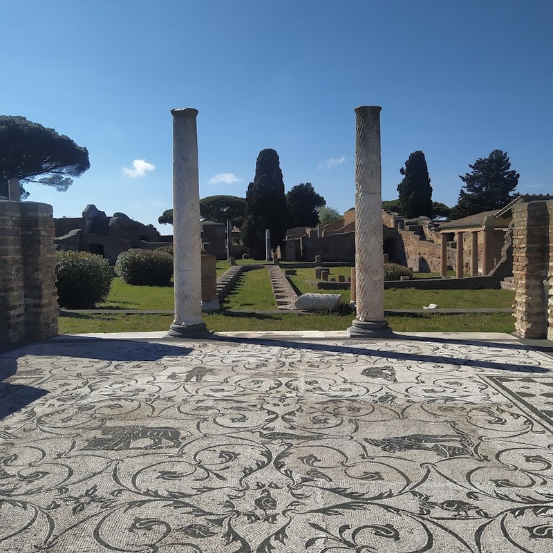 schola del traiano mosaici