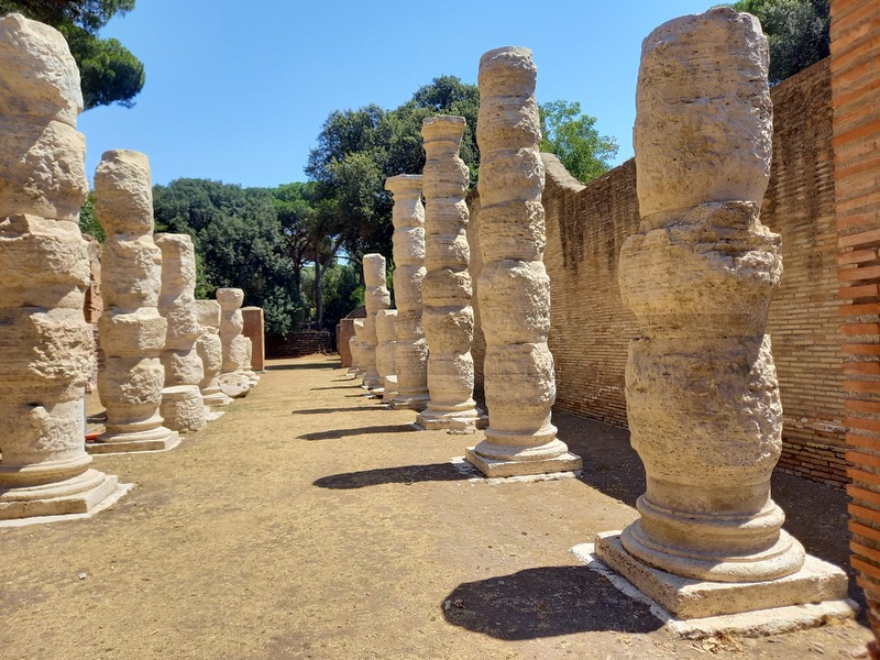 Portus Strada Colonnata
