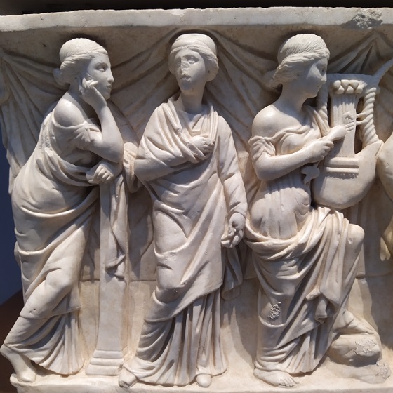 sarcofago delle muse dettaglio